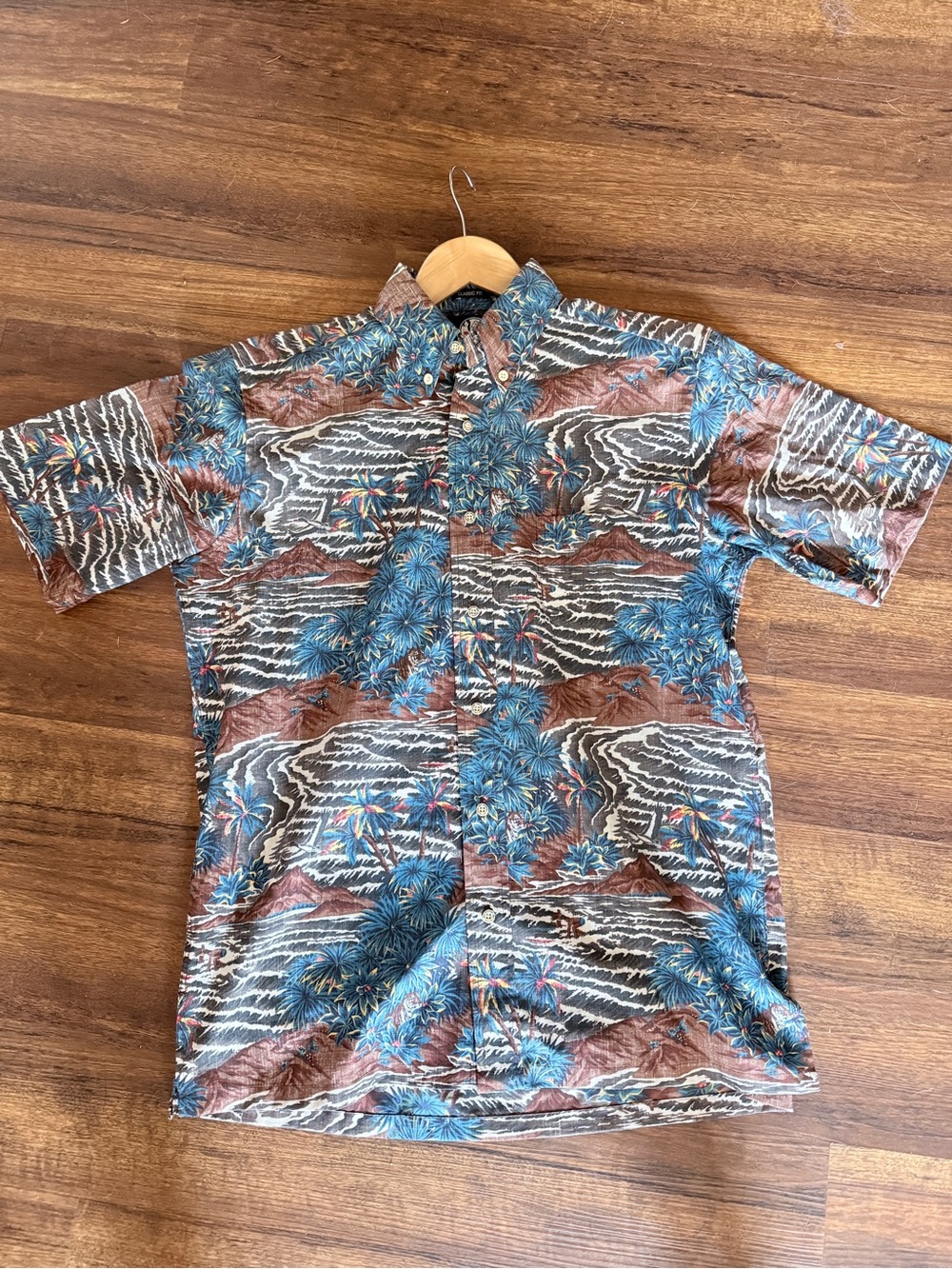 Reyn Spooner Hawaiian Tropical Tiger Palm Short Sleeve Small